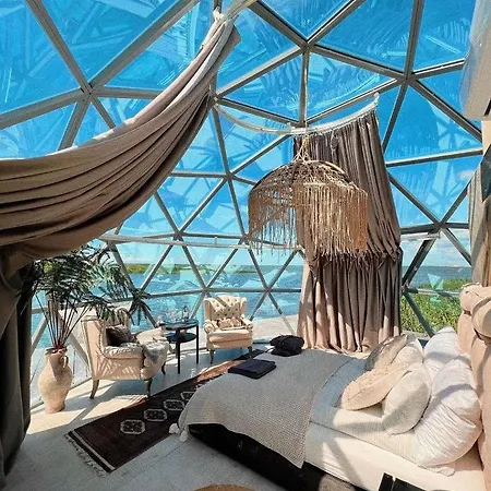 Luxuszelt Exclusive Floating Dome On Islet