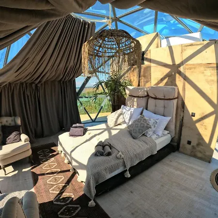 Luxuszelt Exclusive Floating Dome On Islet *