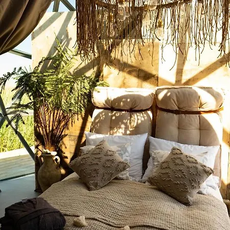 Exclusive Floating Dome On Islet Luxuszelt *